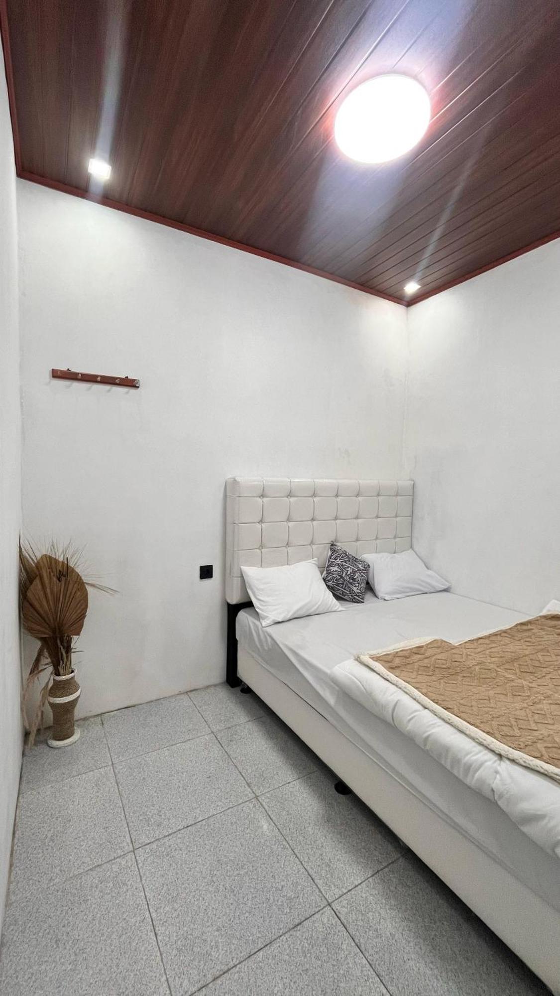 Kumudini's 2 Villa *